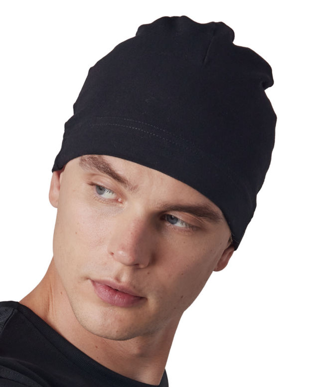 SPORTY FITTED BEANIE