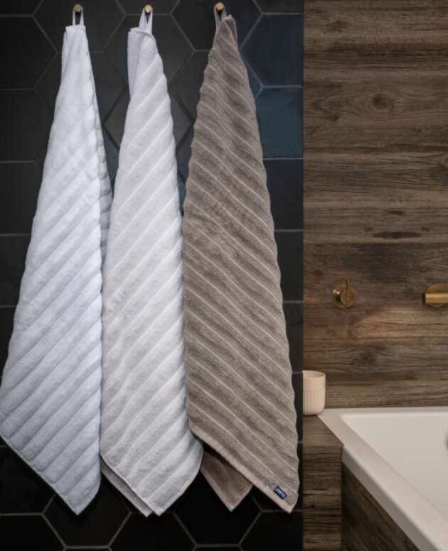 PREMIUM TOWEL