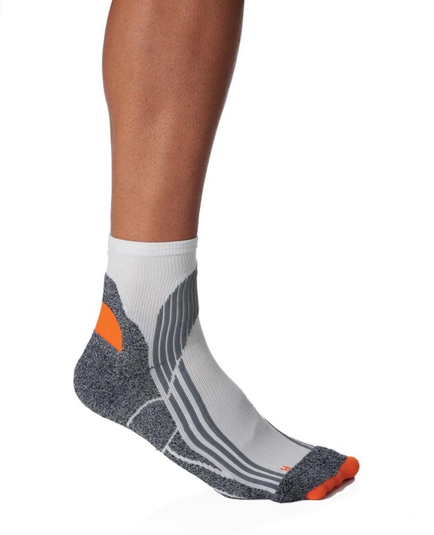 TECHNICAL SPORTS SOCKS