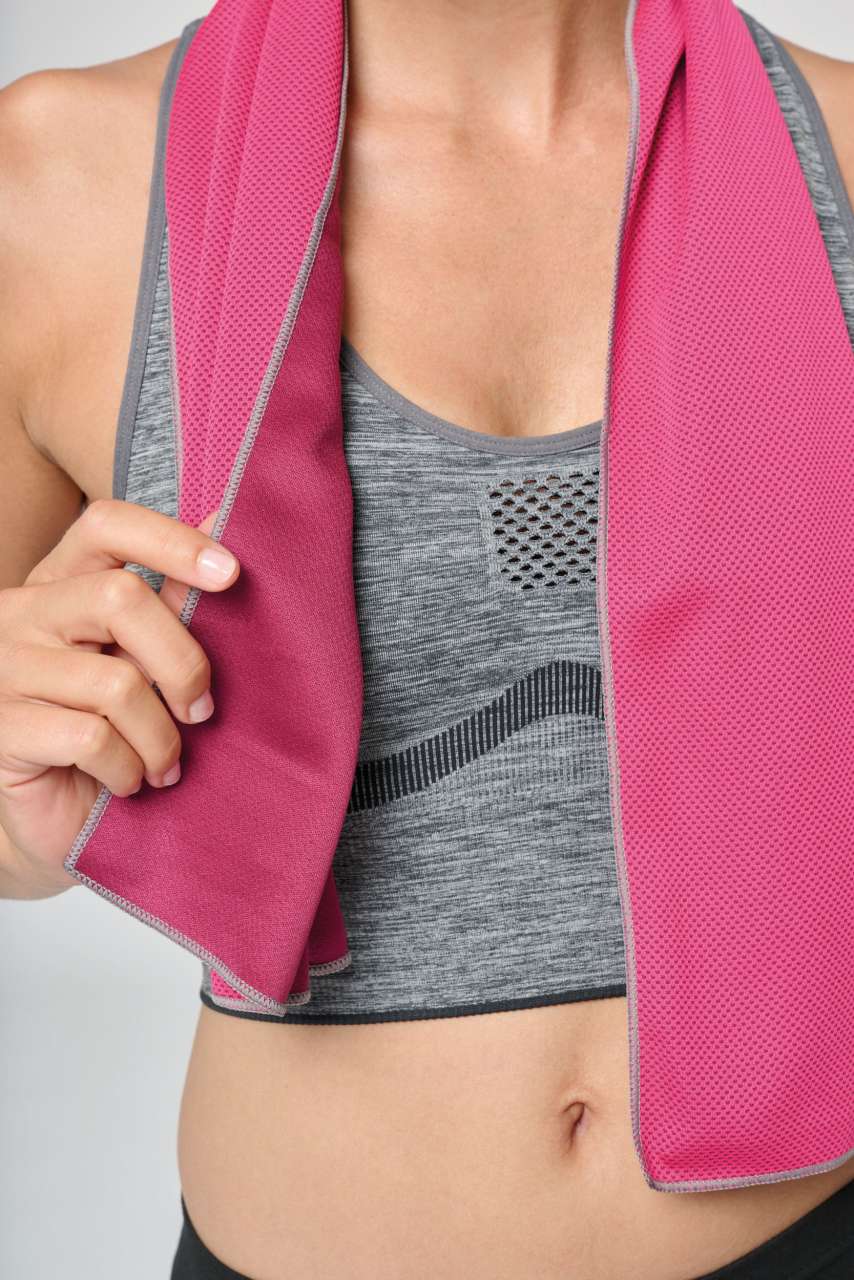 REFRESHING SPORTS TOWEL - Image 2