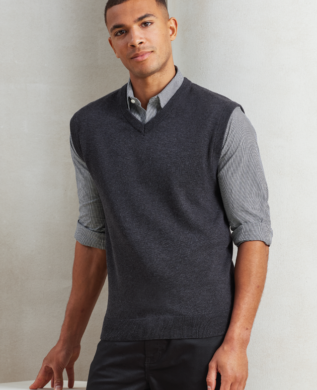 MEN'S V-NECK SLEEVELESS SWEATER