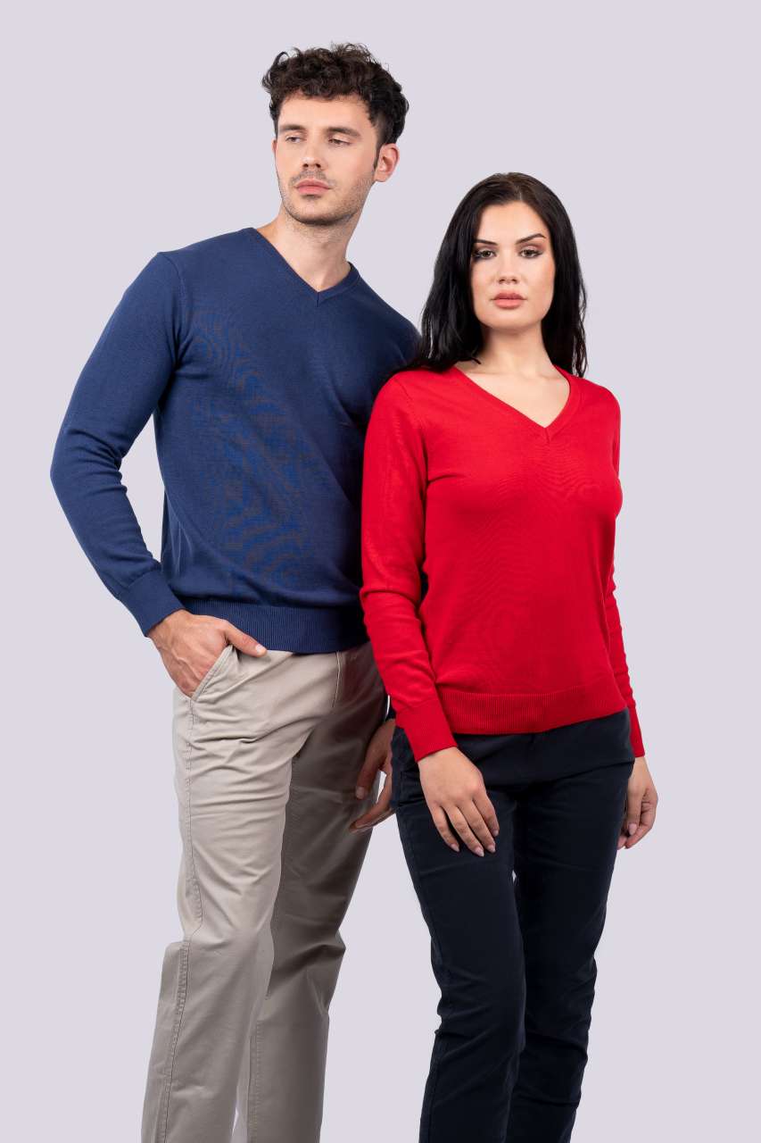 WOMEN’S V-NECK FINE GAUGE COTTON PULLOVER - Image 3