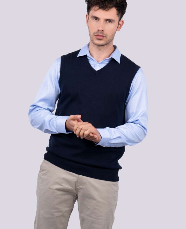 MEN’S V-NECK SLEEVELESS PULLOVER FINE GAUGE COTTON