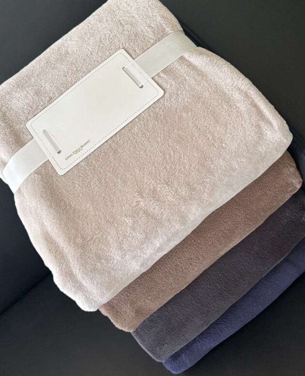 OLIMA CORAL FLEECE BLANKET