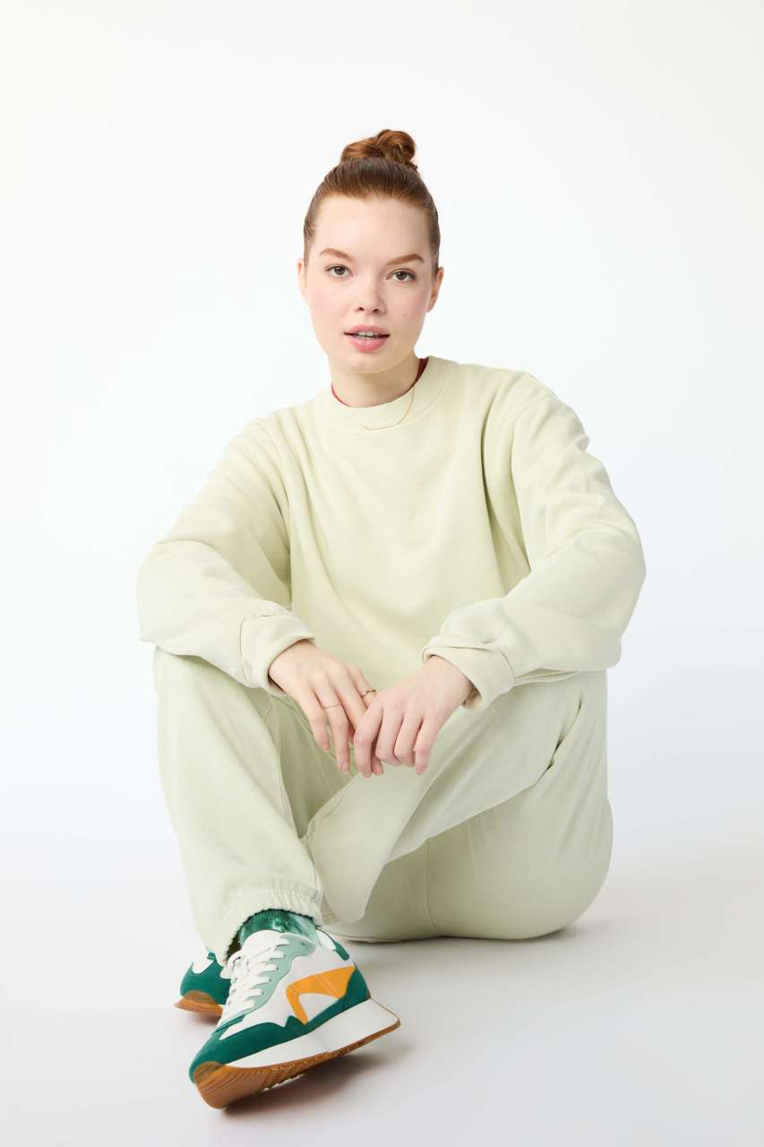 URBAN CREWNECK GARMENT DYED - Image 2